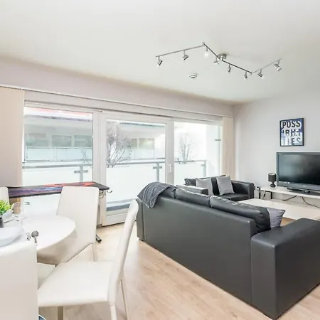 Sunshine Retreat Near Leeds Centre Leeds (West Yorkshire)